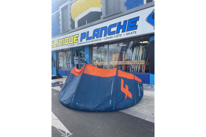 F-ONE Triger 8m 2023 Occasion