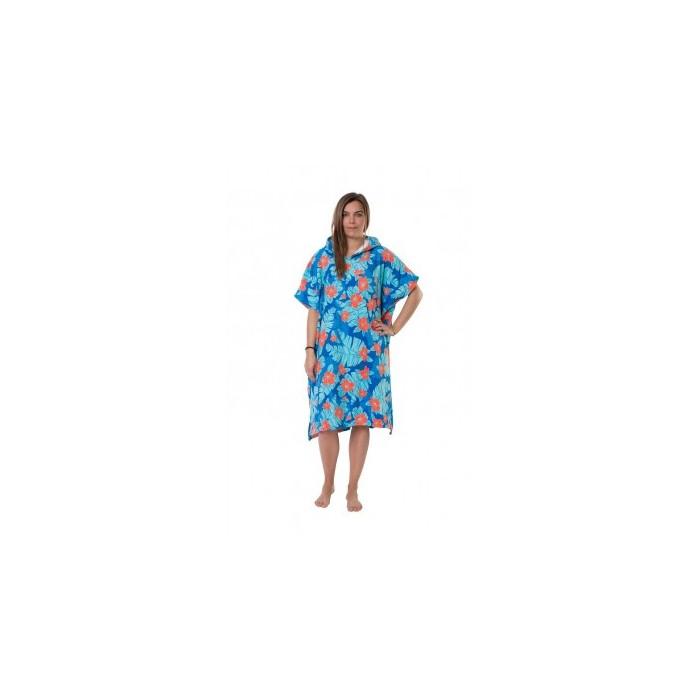 AFTER Essentials Ponchos